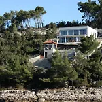 Villa Hera Korcula, Special One, Pool, Right On The Sea,parking, 8 People