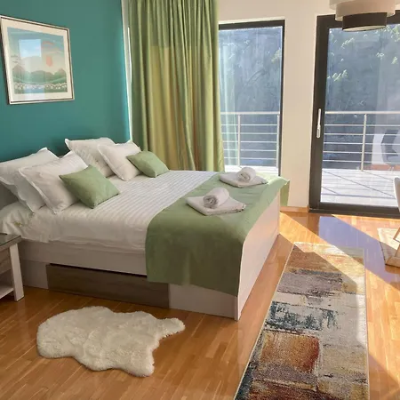 Hera Korcula, Special One, Pool, Right On The Sea,parking, 8 People *