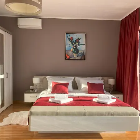 Hera Korcula, Special One, Pool, Right On The Sea,parking, 8 People Willa